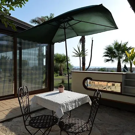 Sunset House * San Leone